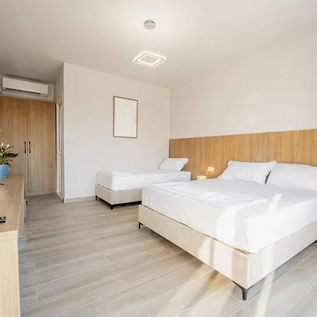 Tia Layover Villa Krujë
